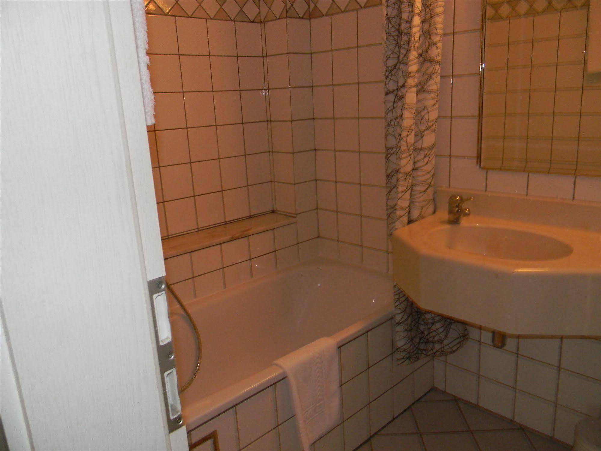 Hotel Du Roy Bouillon Zewnętrze zdjęcie